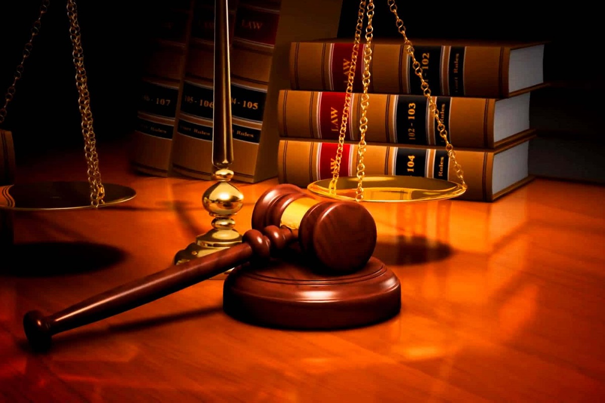 ACADEMIC BACHELOR OF PUBLIC LAW